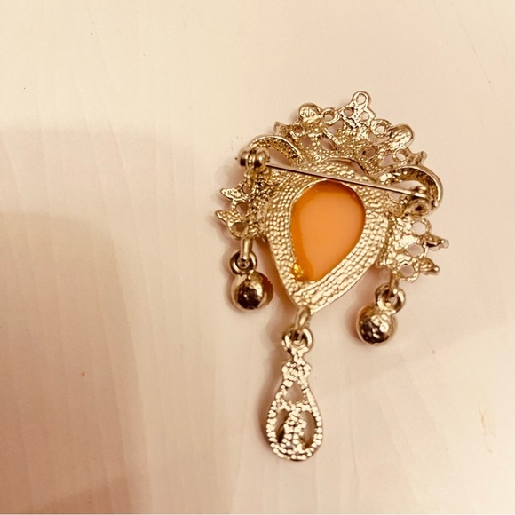 MCM Vintage Beautiful Woman Unique Goddess Amber, Pink and Silver Brooch. - Picture 2 of 2